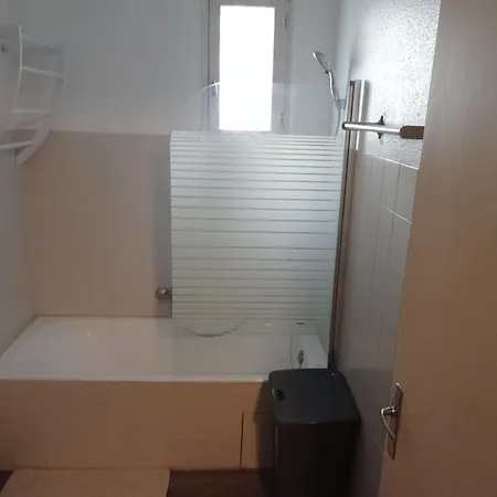 A 10min A Pieds Des Cures Apartment Gréoux-les-Bains
