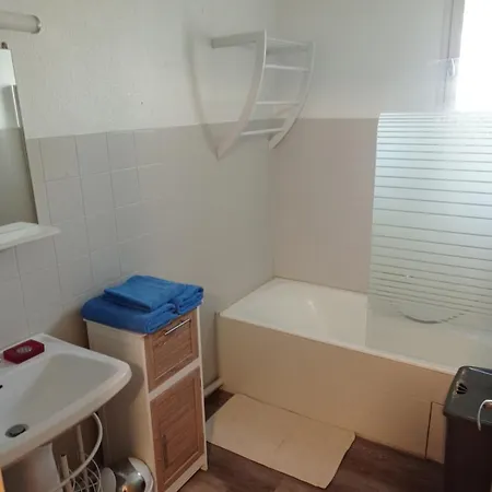 Apartment A 10min A Pieds Des Cures Gréoux-les-Bains