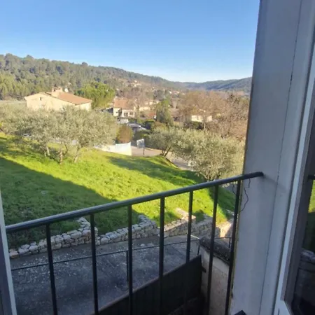 Apartment A 10min A Pieds Des Cures Gréoux-les-Bains