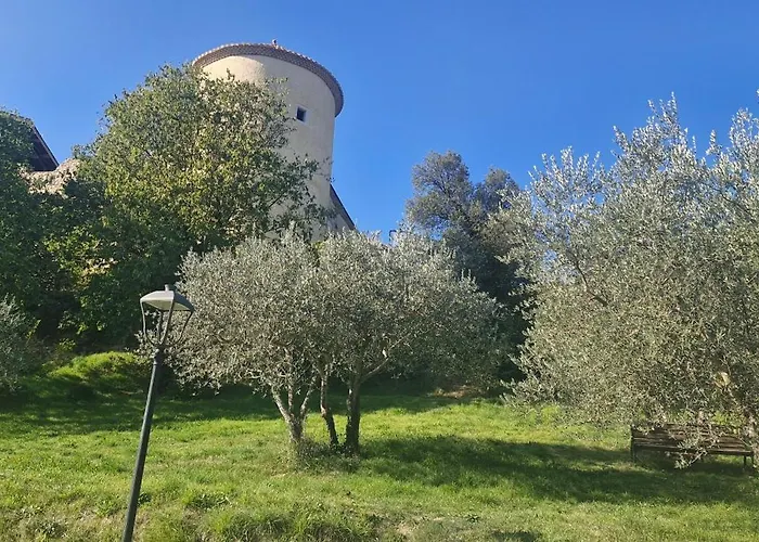 A 10min A Pieds Des Cures Lägenhet *